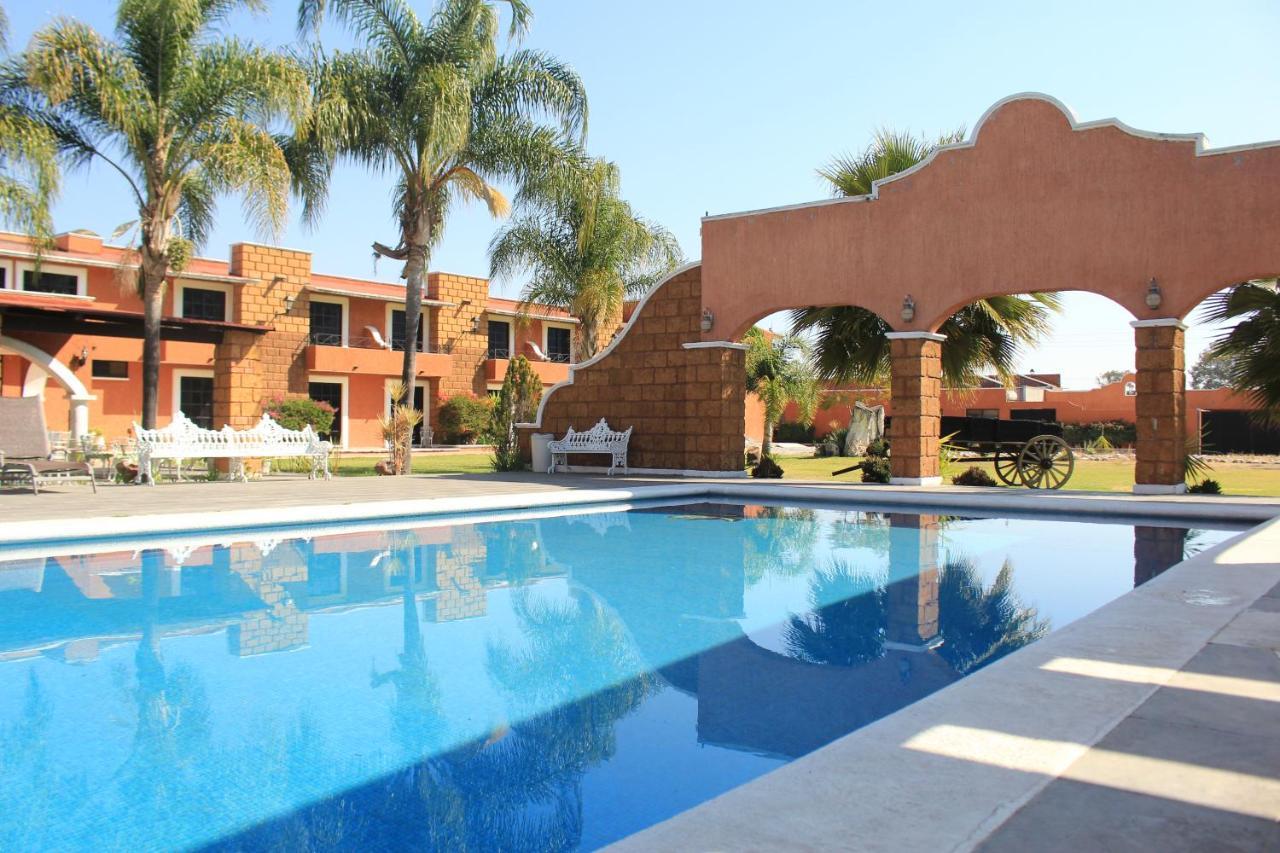 Hotel Meson Del Puente Acambaro Exterior foto