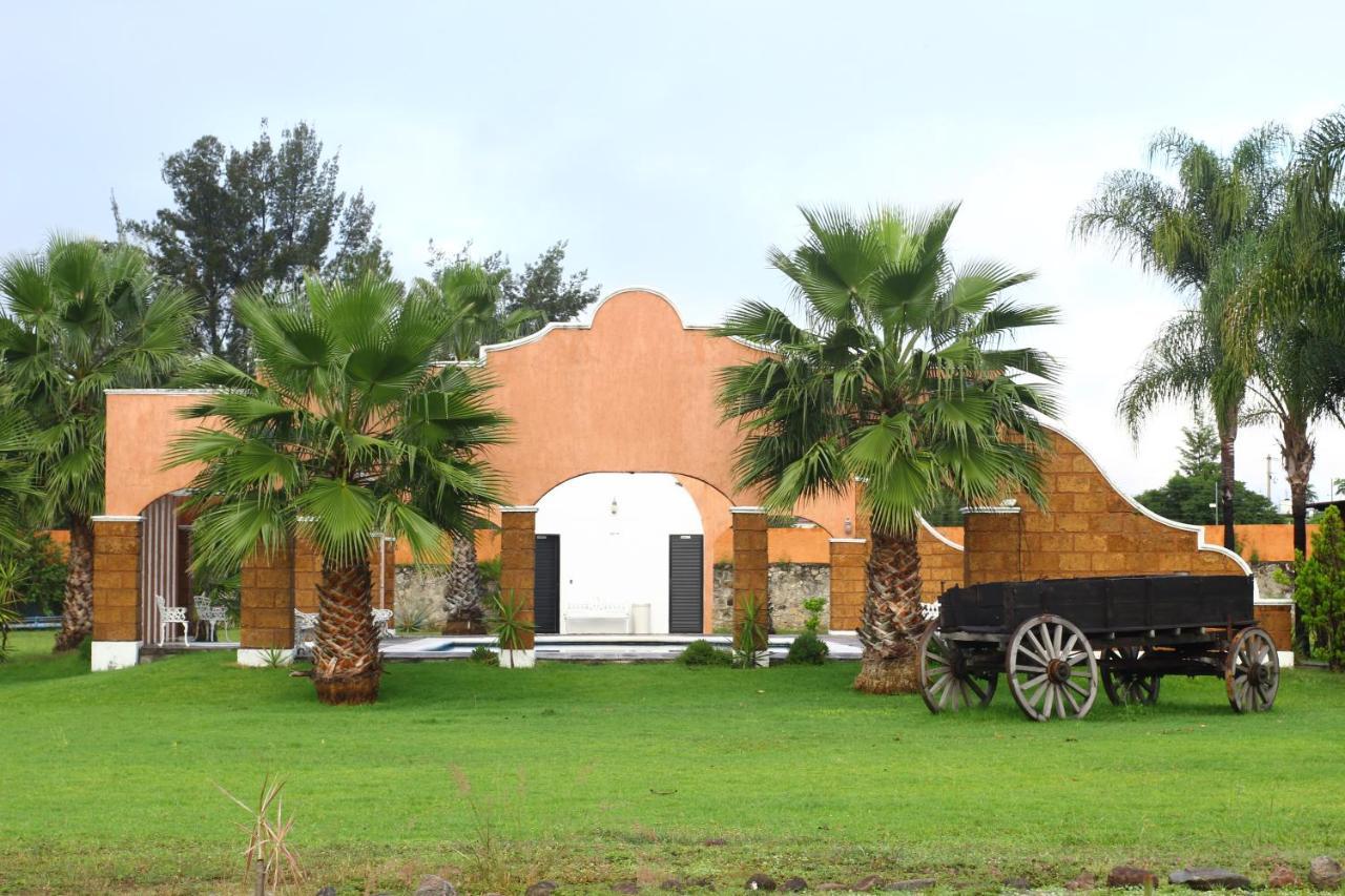 Hotel Meson Del Puente Acambaro Exterior foto